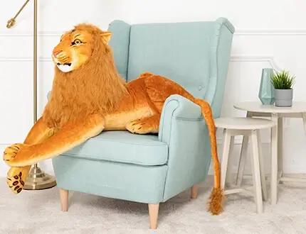 Grands lions en peluche