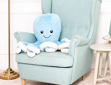 Grandes pieuvres en peluche