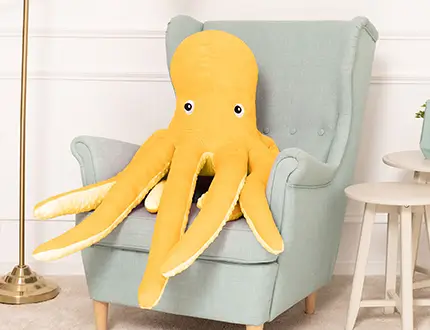 Grandes pieuvres en peluche